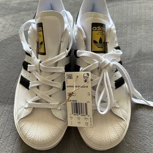 New Adidas Bonega Womens 7